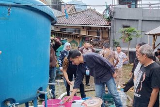 Perumda Tirtawening Kota Bandung Tak Batasi Warga Braga untuk Mengambil Air